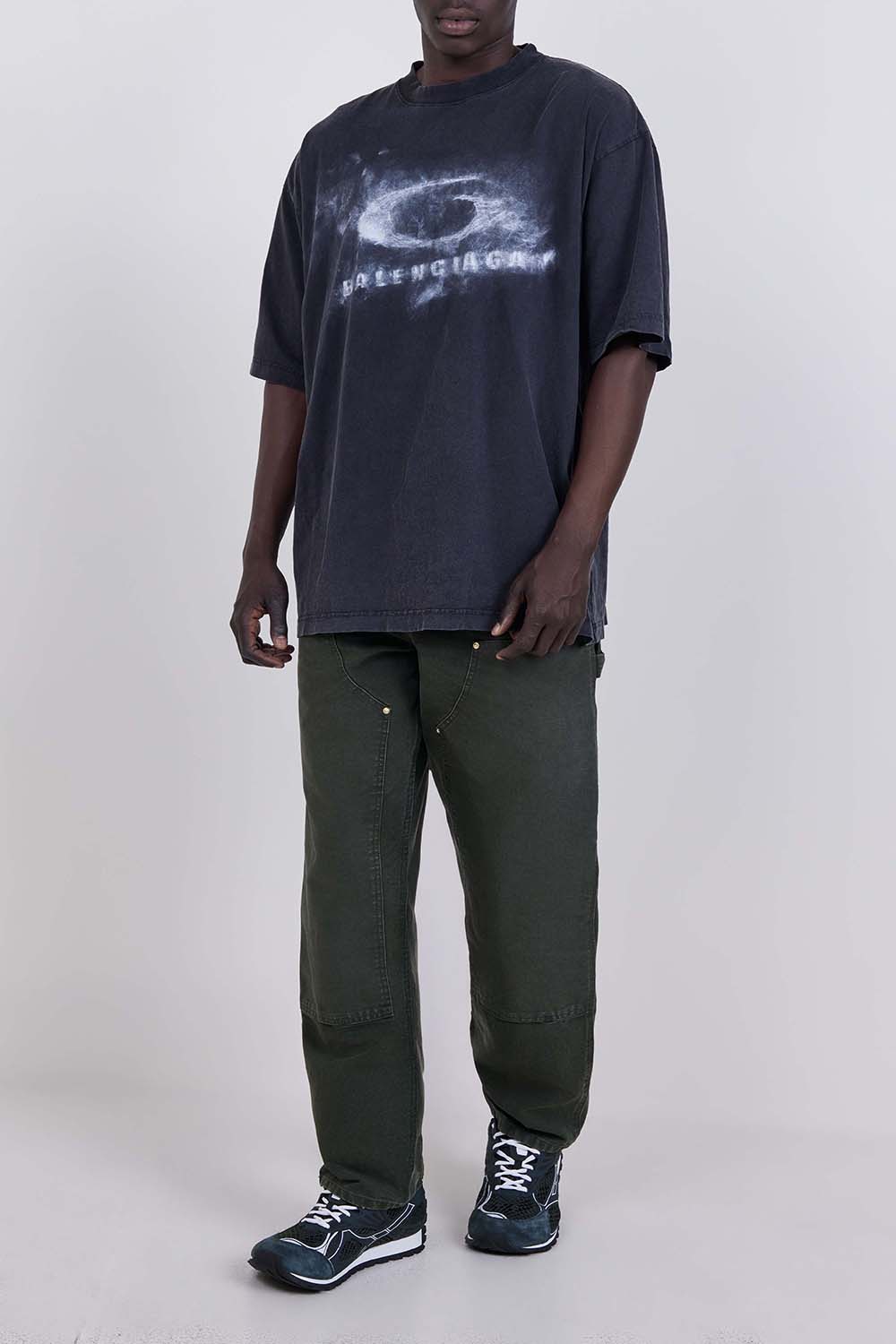 חולצת טי בגזרה משוחררת